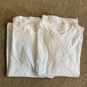 Must Bundle-CALVIN KLEIN White undershirts size M